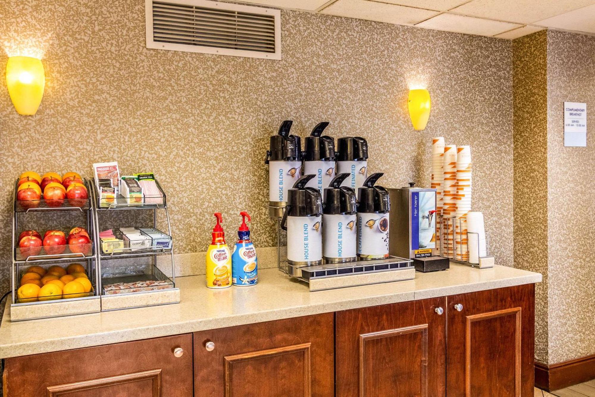 Clarion Inn Cranberry Township Esterno foto