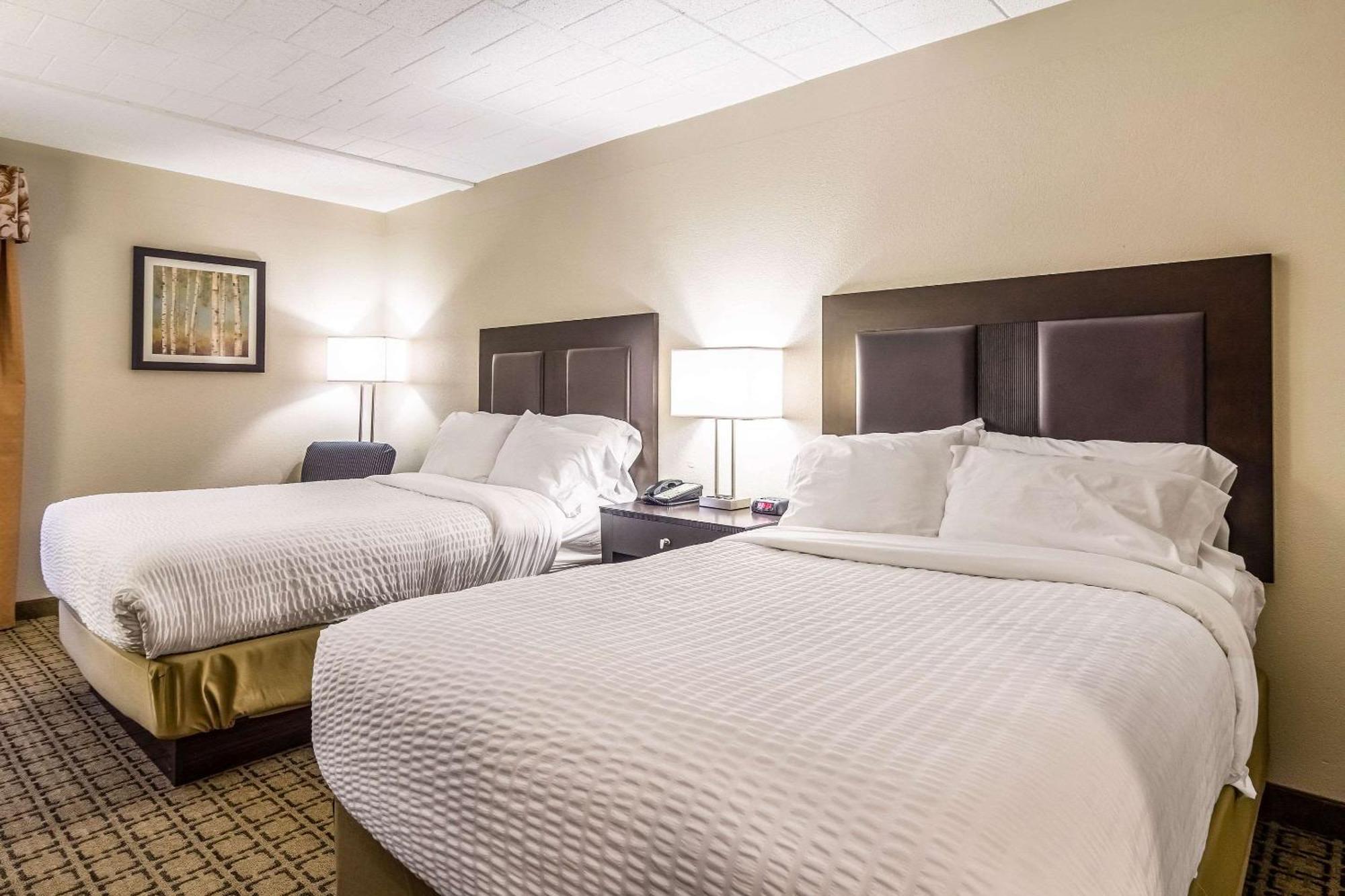 Clarion Inn Cranberry Township Esterno foto