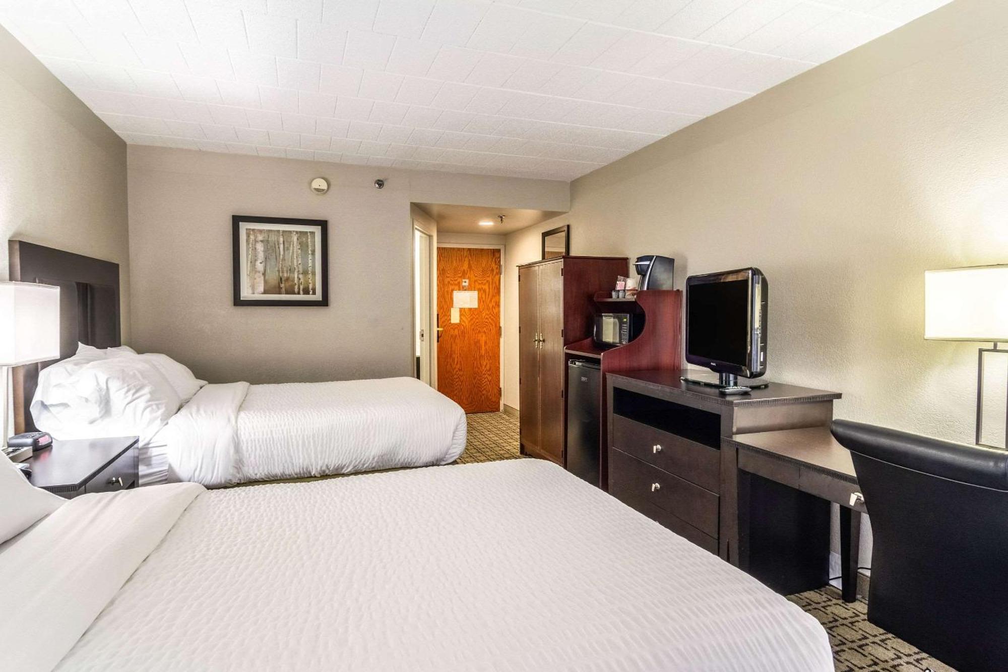 Clarion Inn Cranberry Township Esterno foto